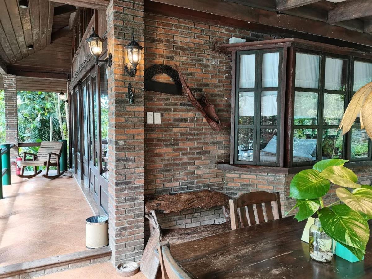 Chema'S By The Sea Hotel ซามาล ภายนอก รูปภาพ